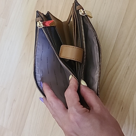 NWOT Michael Kors Jet Set Signature MK Logo Brown Double Zip Wristlet/Wallet - Picture 8 of 11